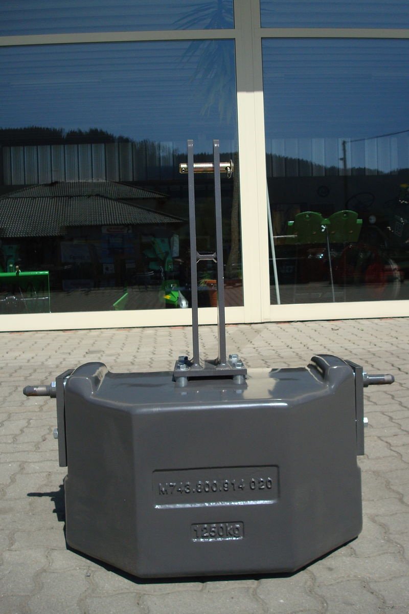 Frontgewicht des Typs Fendt 1250kg, Neumaschine in Judenburg (Bild 4)