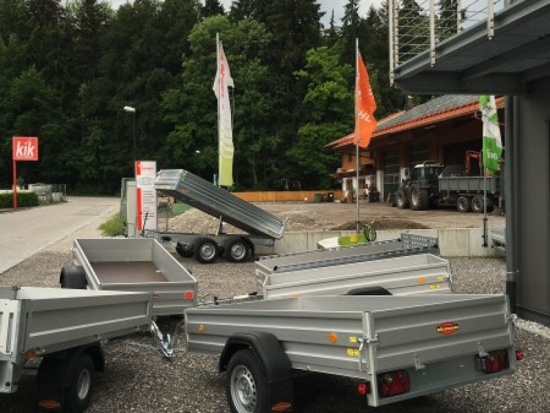 Anhänger des Typs Böckmann verschiedene Modelle, Neumaschine in Kochel am See (Bild 1)