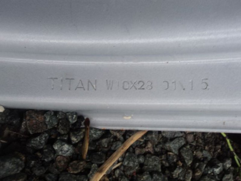 Sonstige Räder & Reifen & Felgen des Typs Titan W 10X28, Gebrauchtmaschine in MOULLE (Bild 1)