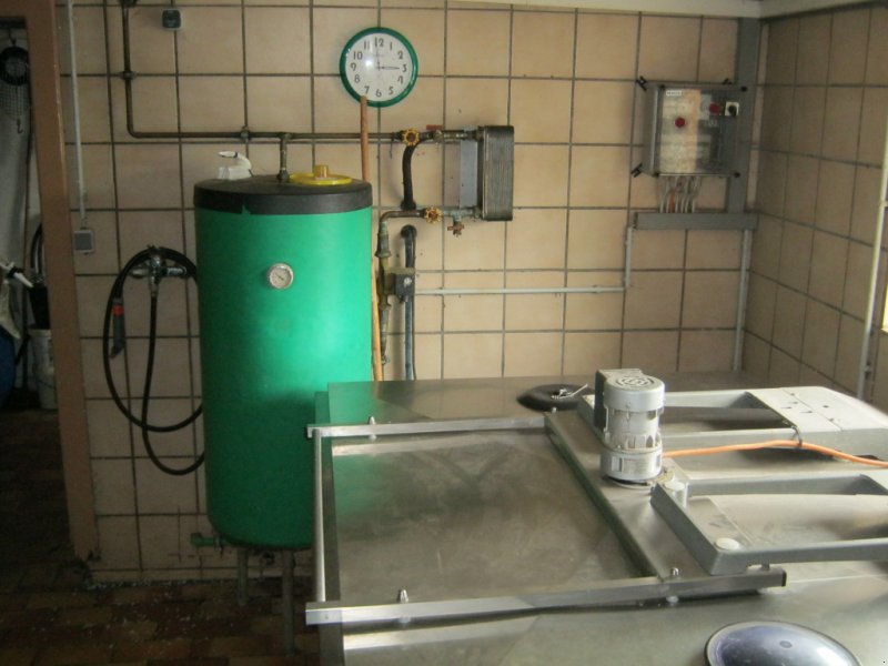 Melkanlage des Typs Alfa Laval Milchkühlwanne, Wärmerückgewinnung, Vakuumpumpe VP77, WASCHAUTOMAT ALW 3000, Gebrauchtmaschine in Weißenstadt (Bild 1)