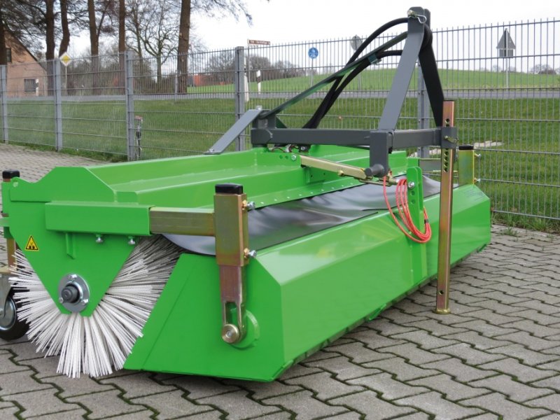 Sonstiges Traktorzubehör des Typs Bema Kehrmaschine Agrar, Neumaschine in Steinheim (Bild 1)