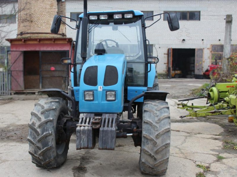 Oldtimer-Traktor des Typs Belarus Беларус-1025.2, Neumaschine in Ковель (Bild 1)