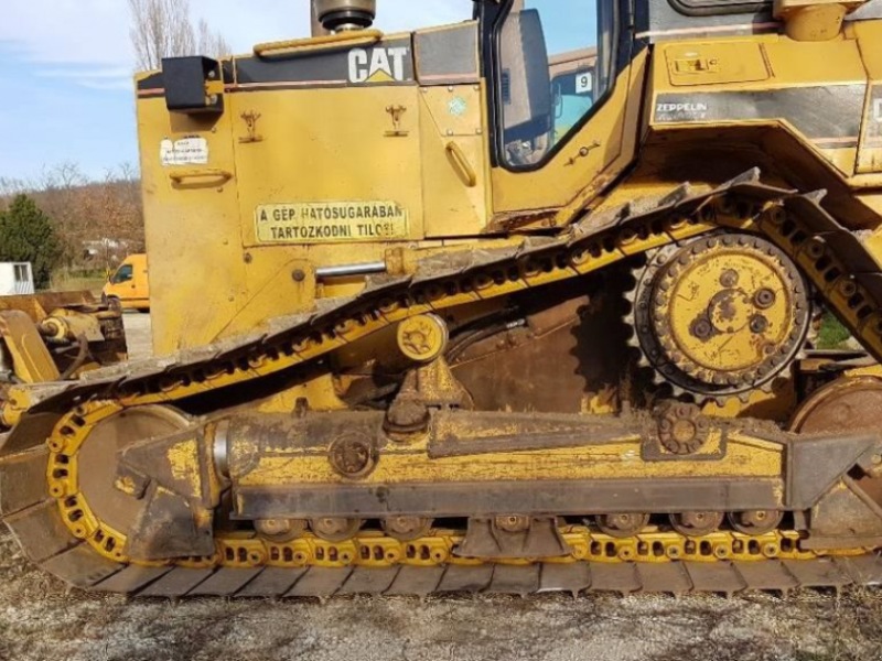 Raupentraktor des Typs Caterpillar D 5M LGP,  in Київ (Bild 1)