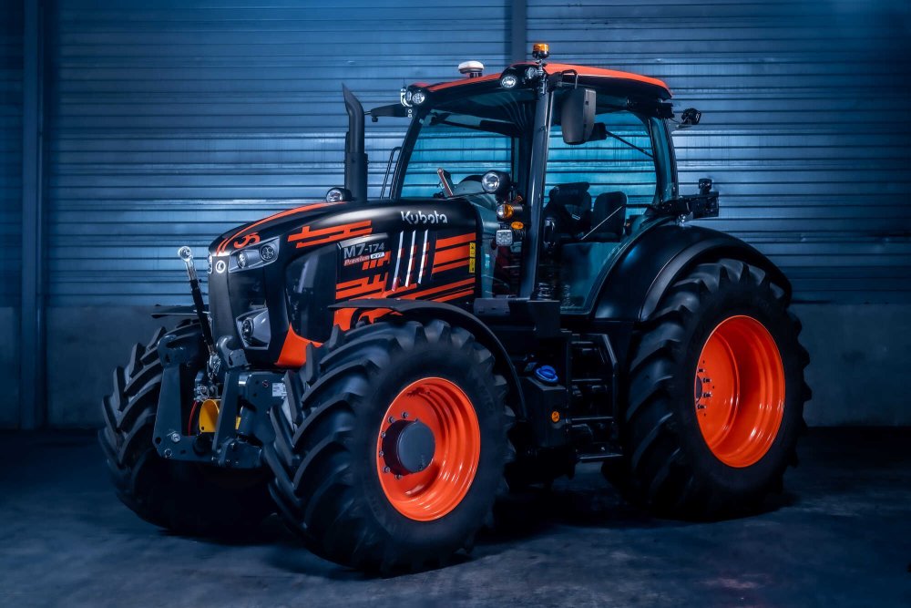 Zum Jubiläum gibt es den Kubota M 4007 mit einer Sonderlackierung.
© Kubota: AGTRACKS_TG