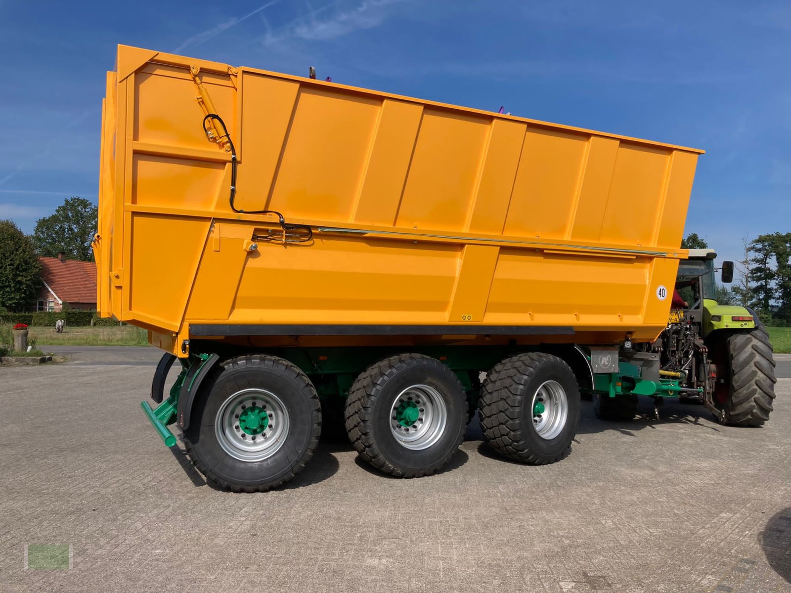 Muldenkipper des Typs Alasco PH 3000, Neumaschine in Reutum (Bild 12)