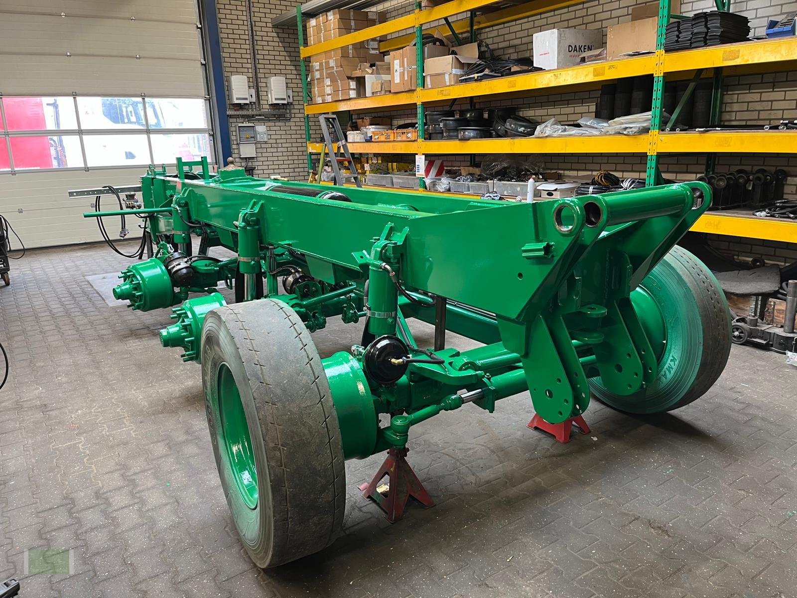 Muldenkipper des Typs Alasco PH 3000, Neumaschine in Reutum (Bild 15)