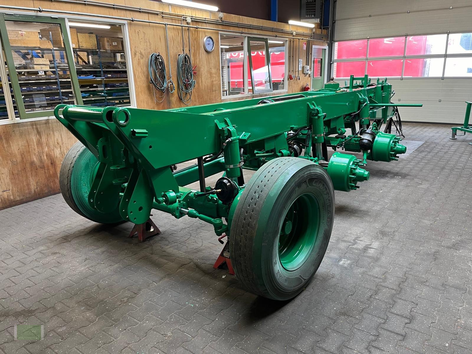 Muldenkipper des Typs Alasco PH 3000, Neumaschine in Reutum (Bild 16)