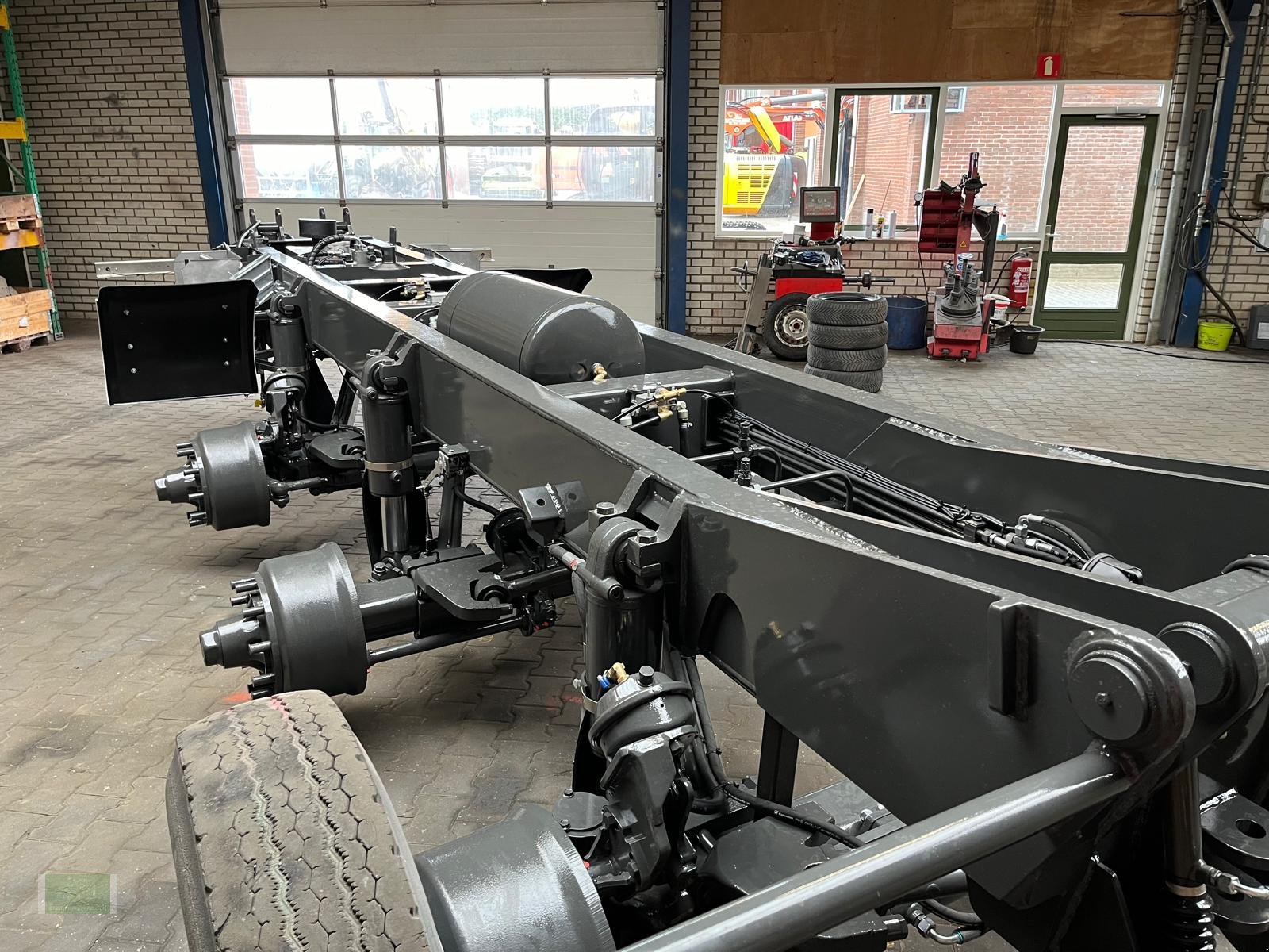 Kipper des Typs Alasco Sand- & Kieskipper Tridemkipper PH3500, Neumaschine in Reutum (Bild 14)