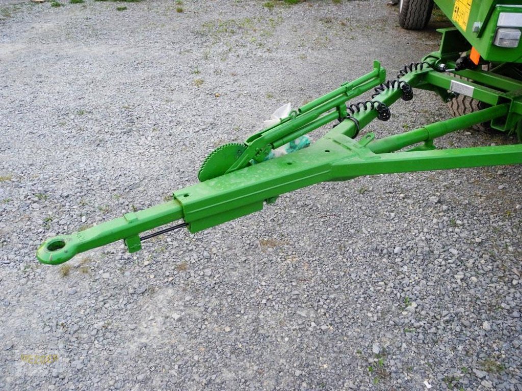 Ballensammelwagen des Typs PRONAR T022 (Auflaufbremse), Neumaschine in Ditzingen (Bild 4)