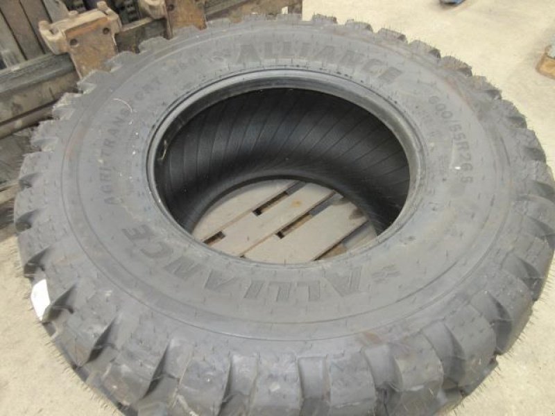 Reifen des Typs Alliance AGN TYONS600/55R26,5, Gebrauchtmaschine in Tim (Bild 2)