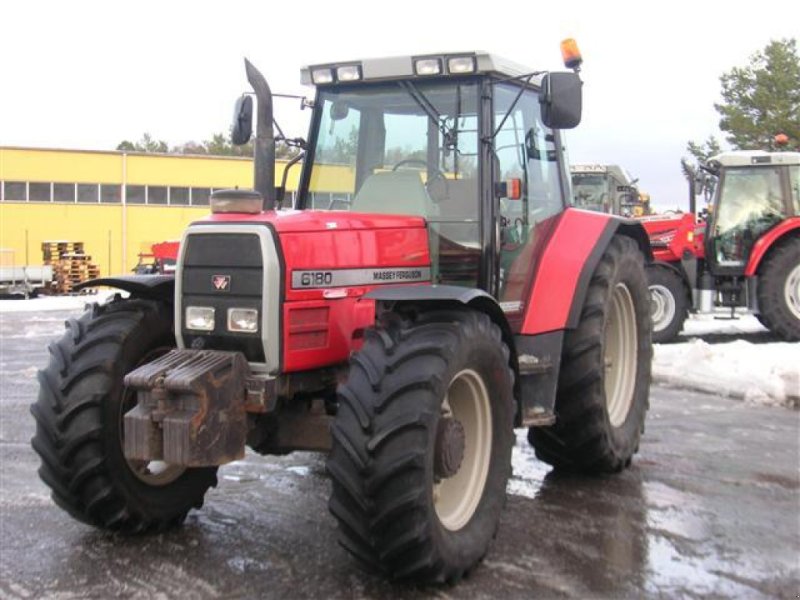 Traktor des Typs Massey Ferguson 6180, Gebrauchtmaschine in Jönköping (Bild 1)