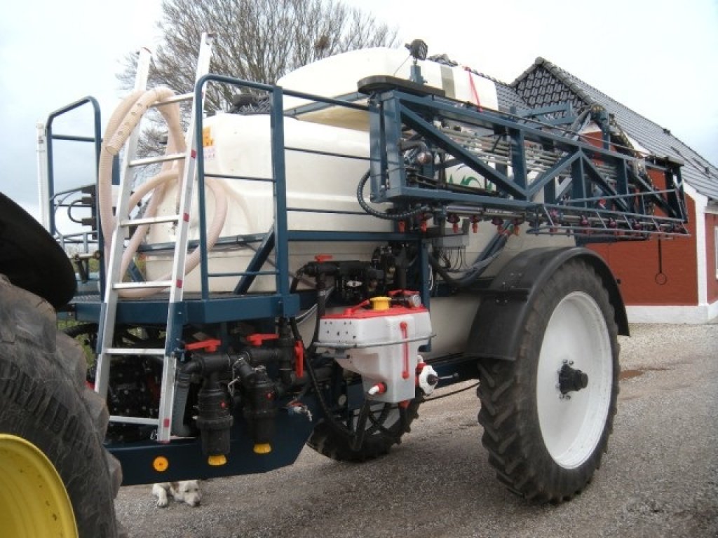 Anhängespritze des Typs MGM 5600L-28m, Gebrauchtmaschine in Dronninglund (Bild 3)