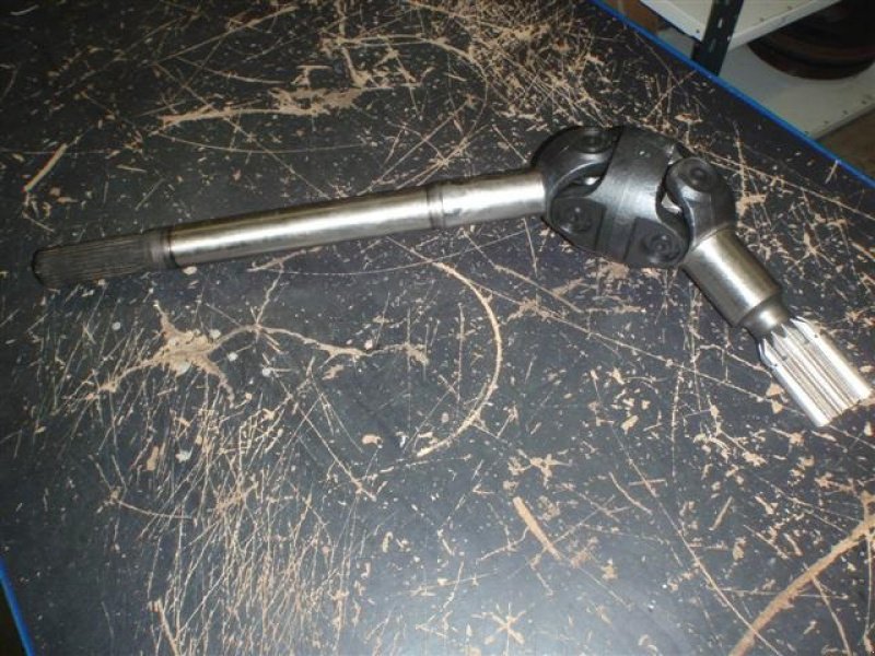 Sonstiges Traktorzubehör des Typs New Holland Trækaksel Carraro 20.29 Drive shaft, Gebrauchtmaschine in Viborg (Bild 1)