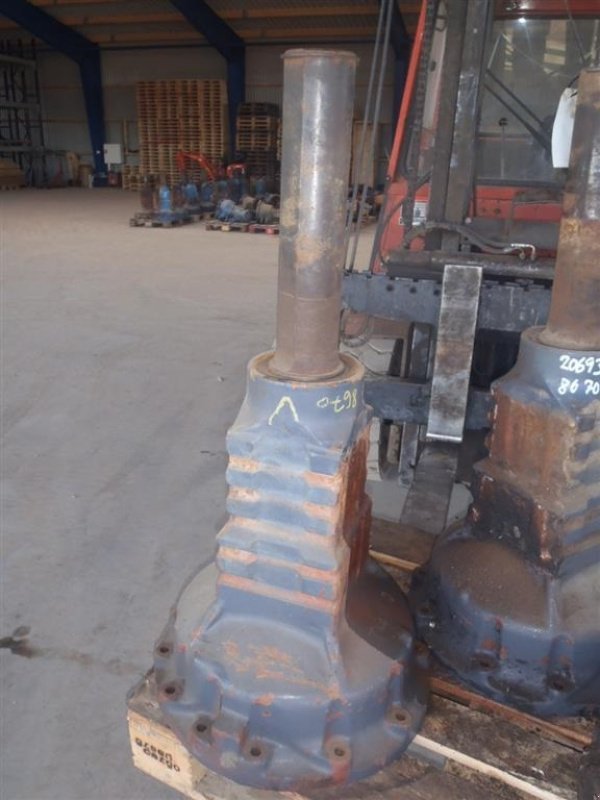 Sonstiges Traktorzubehör des Typs New Holland 8670 Bagaksel V / Rear axle L, Gebrauchtmaschine in Viborg (Bild 1)