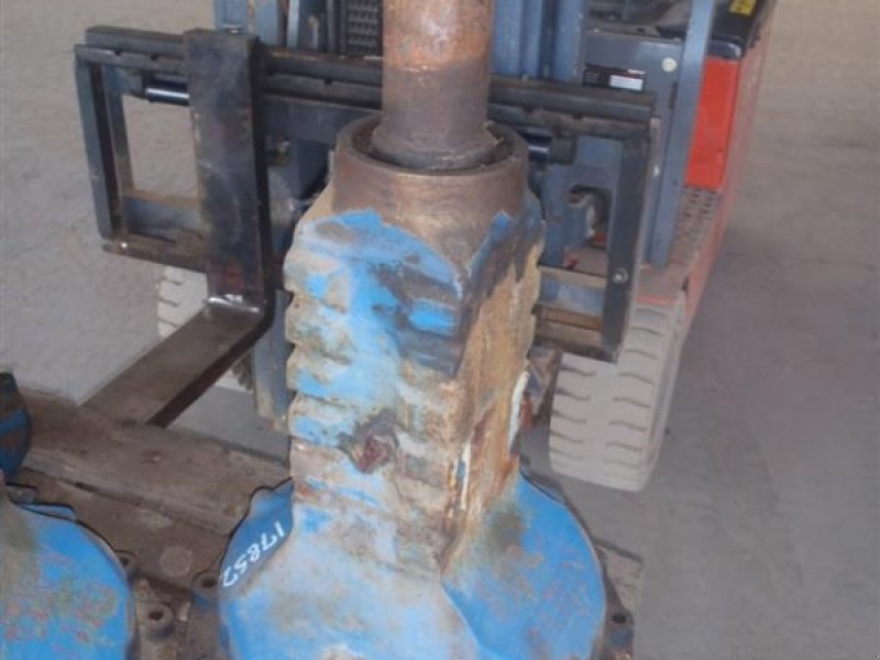 Sonstiges Traktorzubehör des Typs Ford 8730 Bagaksel V / Rear axle L, Gebrauchtmaschine in Viborg (Bild 1)