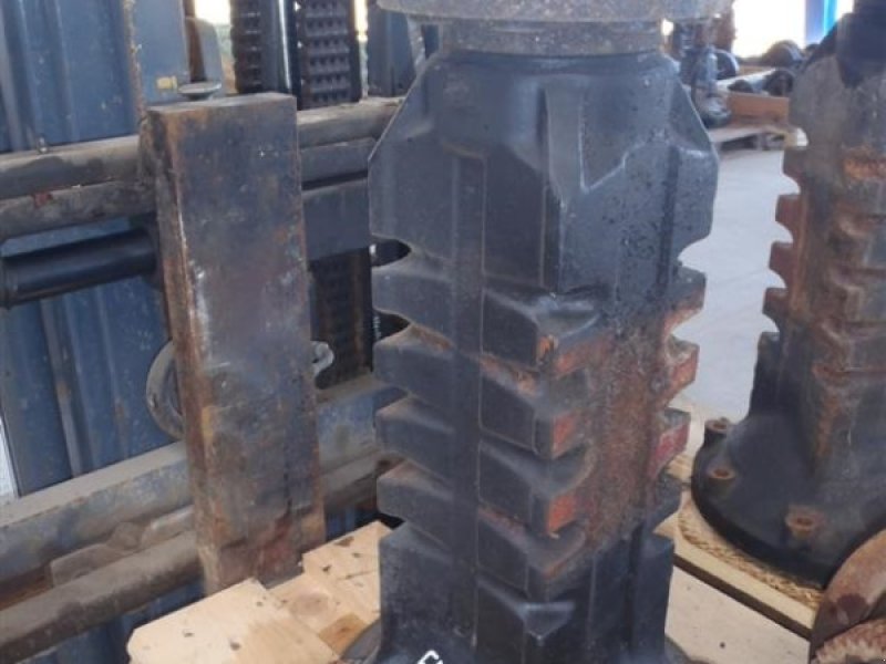 Sonstiges Traktorzubehör des Typs John Deere 5400 Bagaksel V / Rear axle L, Gebrauchtmaschine in Viborg (Bild 1)