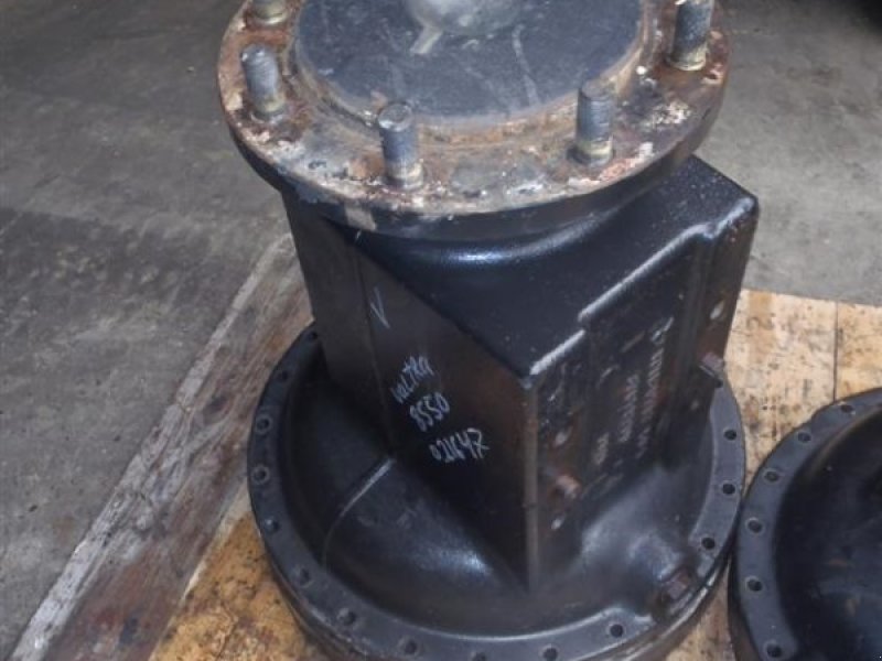 Sonstiges Traktorzubehör des Typs Valtra 8550 Bagaksel V / Rear axle L, Gebrauchtmaschine in Viborg (Bild 1)