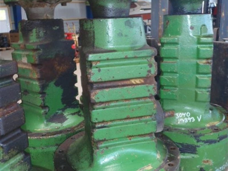 Sonstiges Traktorzubehör des Typs John Deere 3640 Bagaksel V / Rear axle L, Gebrauchtmaschine in Viborg (Bild 1)