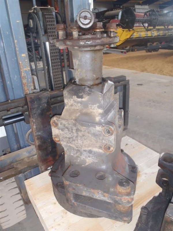 Sonstiges Traktorzubehör des Typs Massey Ferguson 3635 Bagaksel V / Rear axle L, Gebrauchtmaschine in Viborg (Bild 1)