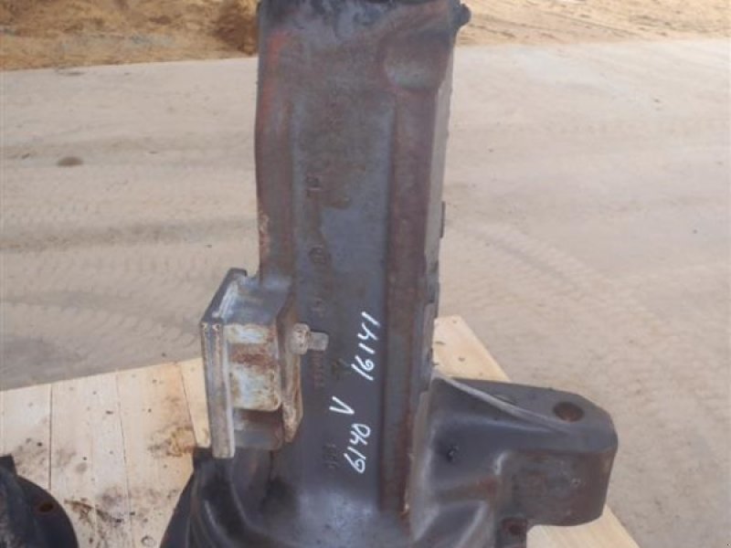 Sonstiges Traktorzubehör des Typs Massey Ferguson 6140 Bagaksel V / Rear axle L, Gebrauchtmaschine in Viborg (Bild 1)