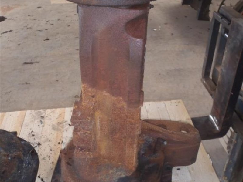 Sonstiges Traktorzubehör des Typs Massey Ferguson 6265 Bagaksel V / Rear axle L, Gebrauchtmaschine in Viborg (Bild 1)