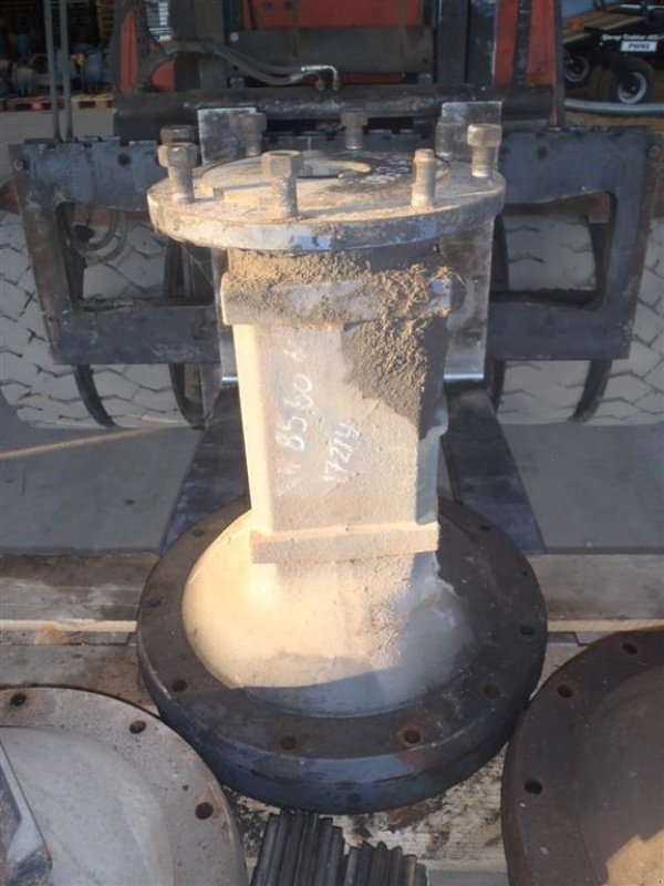 Sonstiges Traktorzubehör des Typs New Holland 8560 Bagaksel H / Rear axle R, Gebrauchtmaschine in Viborg (Bild 1)