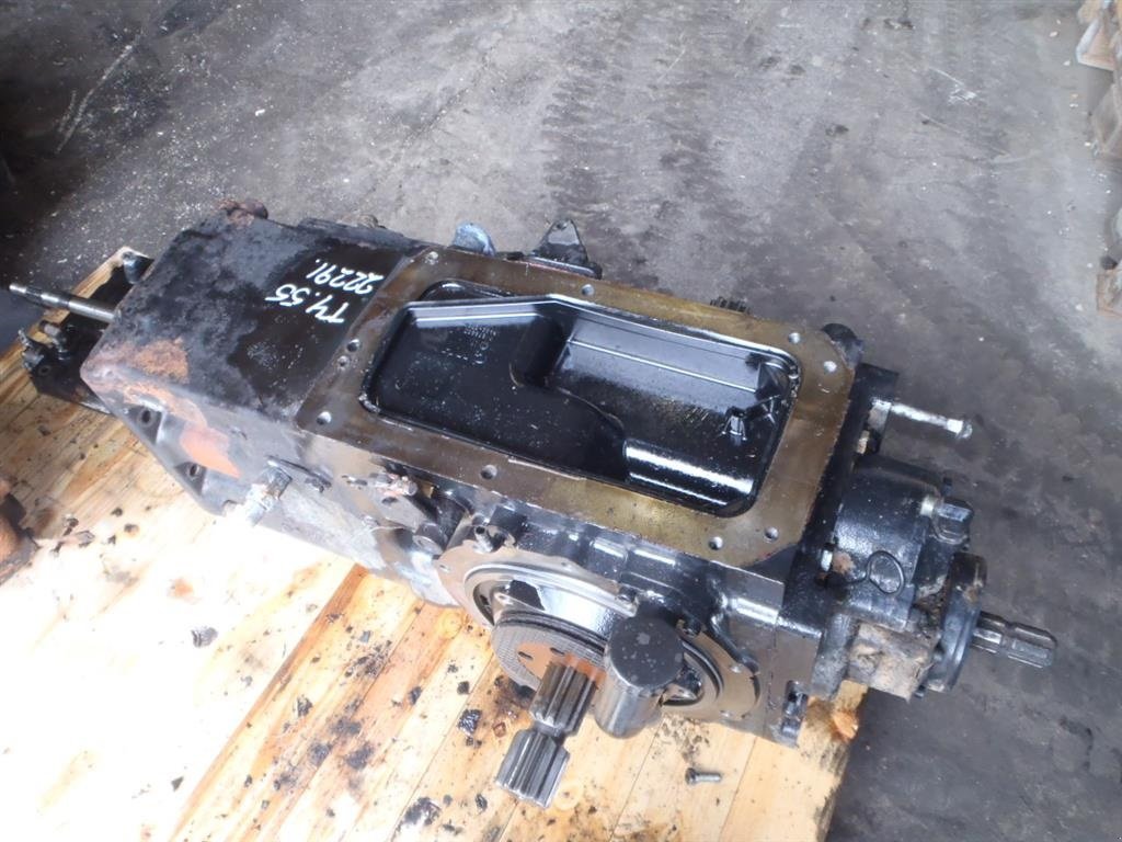 Sonstiges Traktorzubehör des Typs New Holland T4.55 Powerstar Bagtøj / Rear Transmission, Gebrauchtmaschine in Viborg (Bild 2)