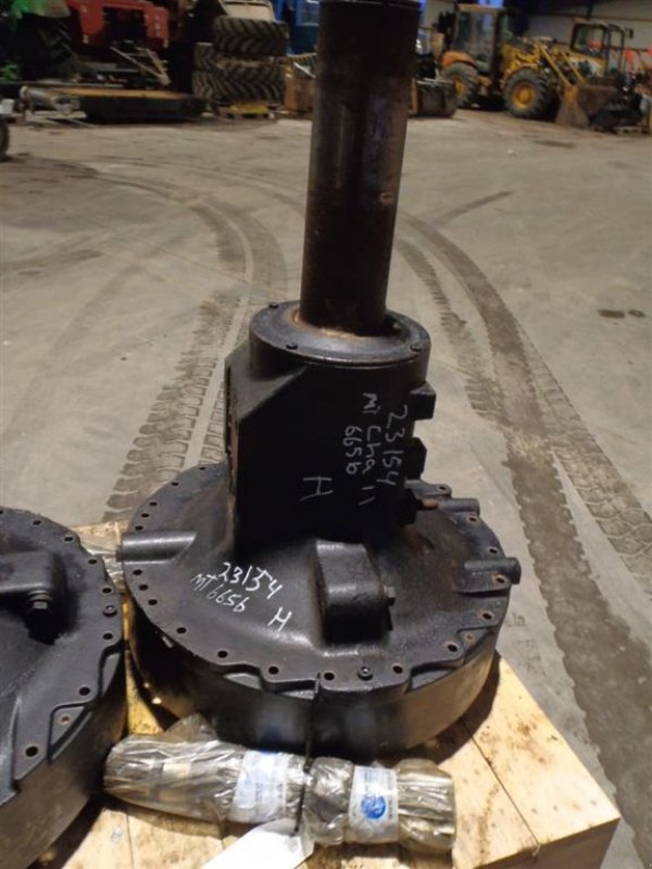 Sonstiges Traktorzubehör des Typs Challenger MT665B // Bagaksel H / Rear Axle H, Gebrauchtmaschine in Viborg (Bild 1)