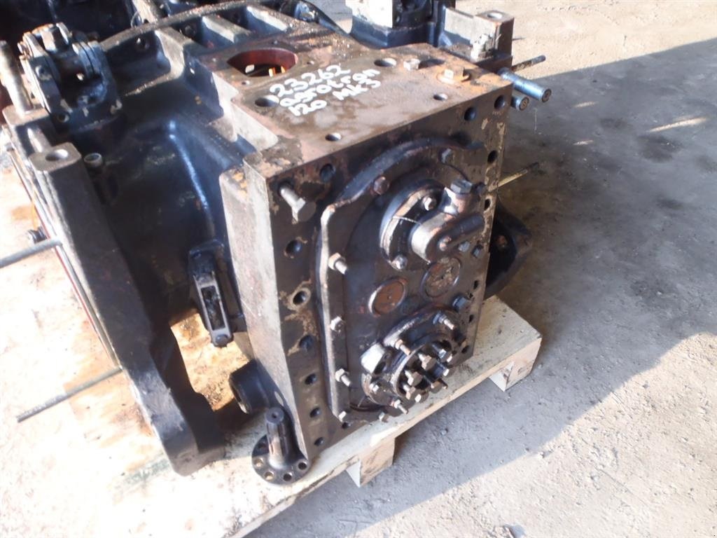 Sonstiges Traktorzubehör des Typs Deutz Agrotron 120MK3 // Bagtøj / Rear Transmission, Gebrauchtmaschine in Viborg (Bild 2)