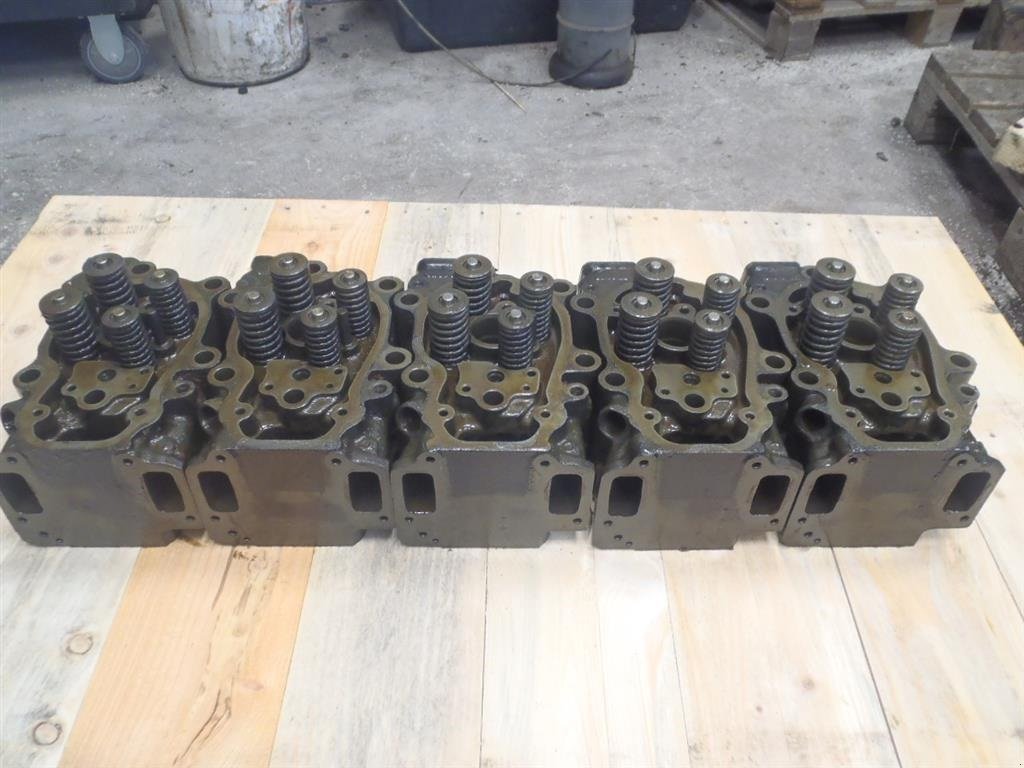 Sonstiges Traktorzubehör des Typs Sonstige Doosan DL300-3 // Topstykke / Cylinder Head, Gebrauchtmaschine in Viborg (Bild 2)