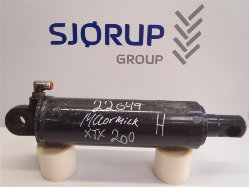 Sonstiges Traktorzubehör des Typs McCormick XTX 200 Liftcylinder, Gebrauchtmaschine in Viborg (Bild 1)