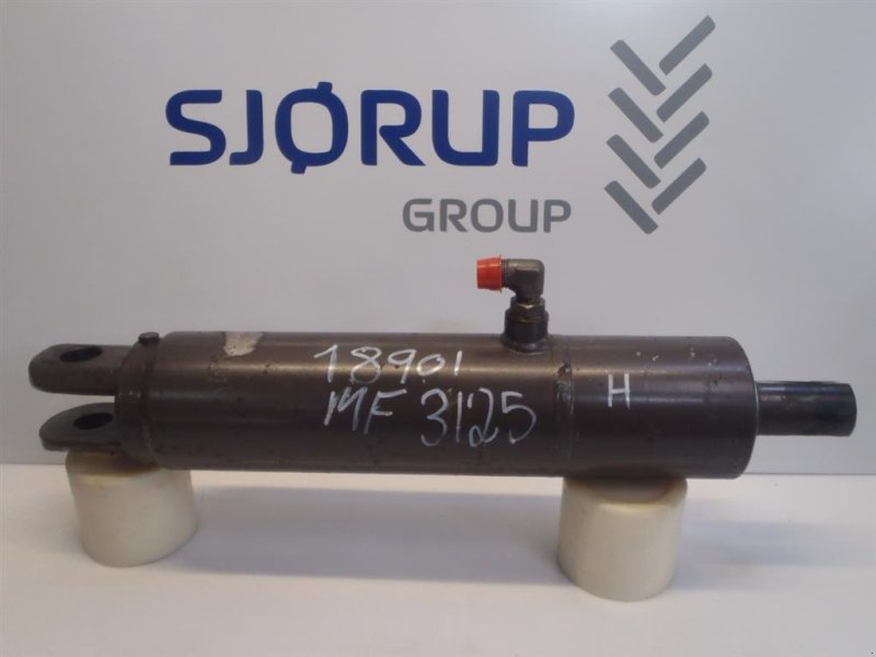 Sonstiges Traktorzubehör des Typs Massey Ferguson 3125 Liftcylinder højre, Gebrauchtmaschine in Viborg (Bild 1)