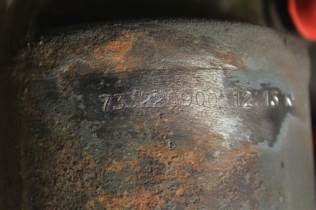 Sonstiges Traktorzubehör des Typs Valtra S353 Liftcylinder Højre, Gebrauchtmaschine in Viborg (Bild 3)