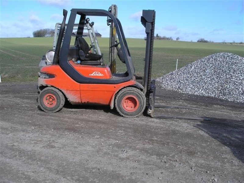 Frontstapler des Typs Linde 3 Ton, Gebrauchtmaschine in Bjerringbro (Bild 1)