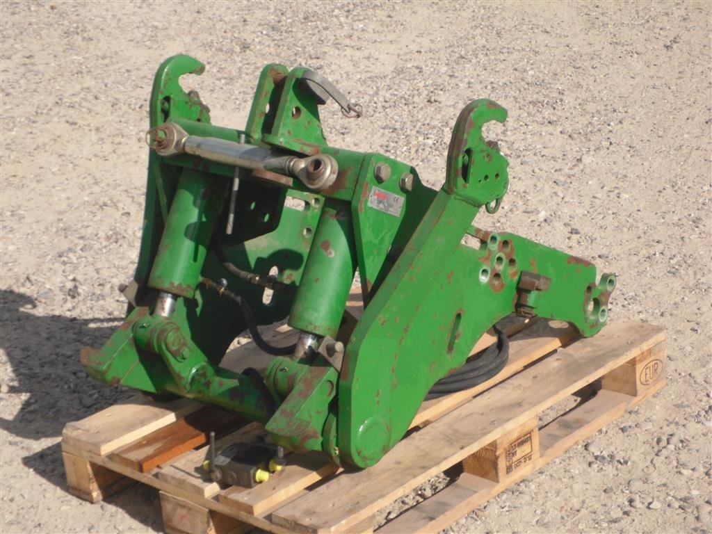 Fronthydraulik des Typs HE-VA 36,01 til JD 6520-7530, Gebrauchtmaschine in Bjerringbro (Bild 2)