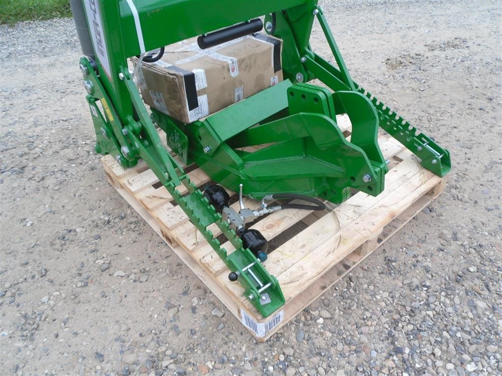 Frontlader des Typs John Deere Komplet frontlæsser m/beslag og ventil-sæt, Gebrauchtmaschine in Bjerringbro (Bild 5)