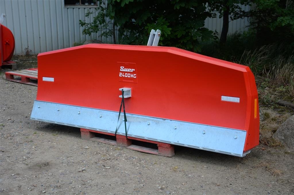 Frontgewicht des Typs Suer 2400 kg med skarbefunktion GRATIS LEVERING, Gebrauchtmaschine in Tønder (Bild 3)