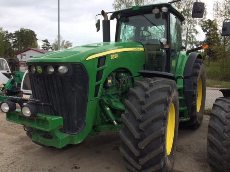 Traktor des Typs John Deere 8330AP, Gebrauchtmaschine in Västerås (Bild 1)