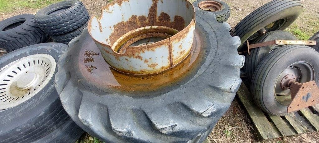 Reifen des Typs Toyo 16.9*24, Gebrauchtmaschine in Tinglev (Bild 3)