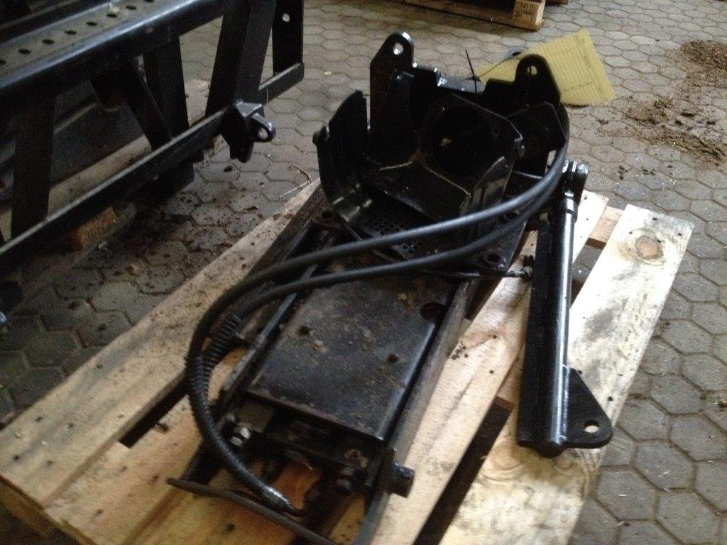 Sonstiges Traktorzubehör des Typs New Holland T6050 Hitchkrog hydr. udskud, Gebrauchtmaschine in Tinglev (Bild 4)