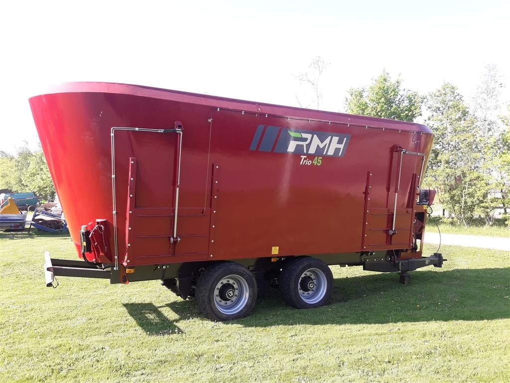 Futterverteilwagen des Typs RMH Trio 45 Kontakt Tom 20301365, Gebrauchtmaschine in Gram (Bild 2)