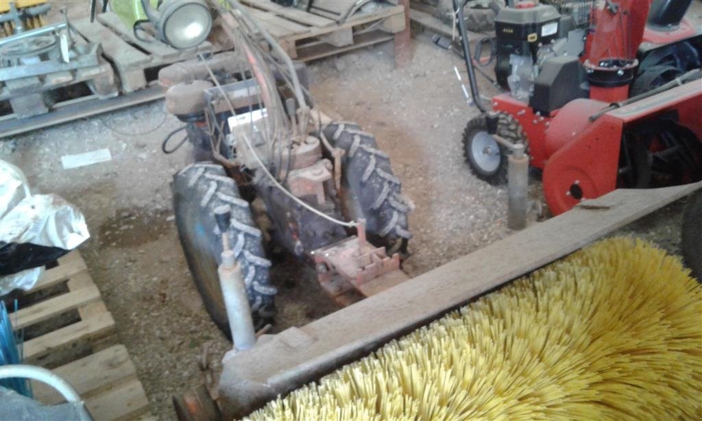 Straßenkehrmaschine des Typs Sonstige gammel, Gebrauchtmaschine in Glamsbjerg (Bild 2)