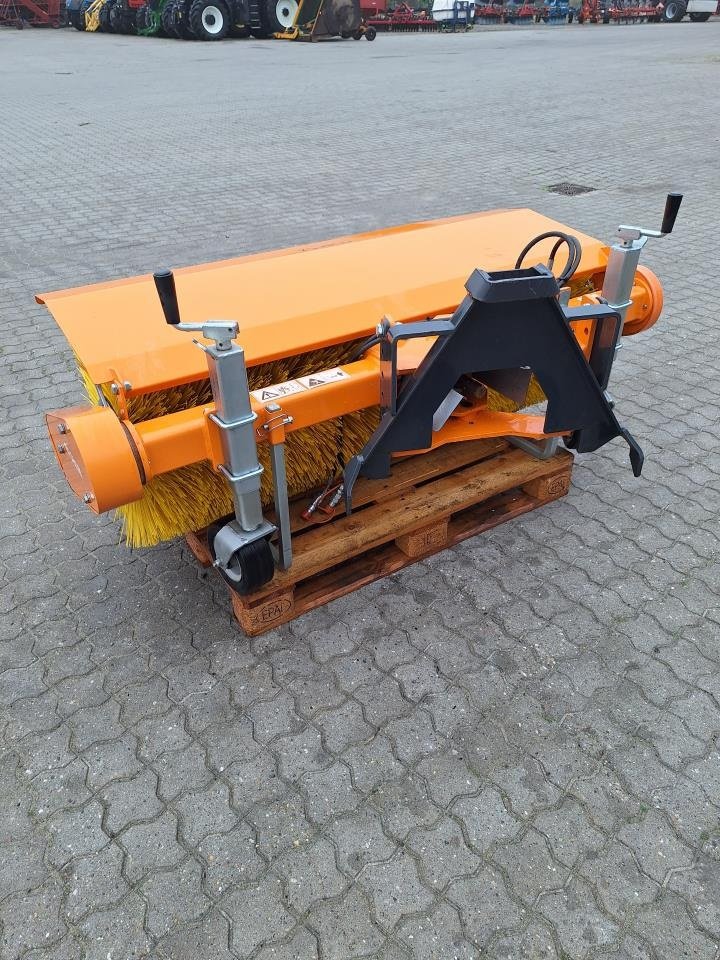 Anbaukehrmaschine des Typs Sonstige FM 1500 P, Gebrauchtmaschine in Maribo (Bild 2)