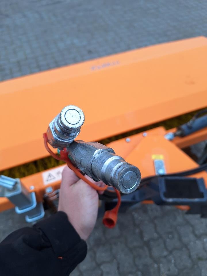 Anbaukehrmaschine des Typs Sonstige FM 1500 P, Gebrauchtmaschine in Maribo (Bild 10)