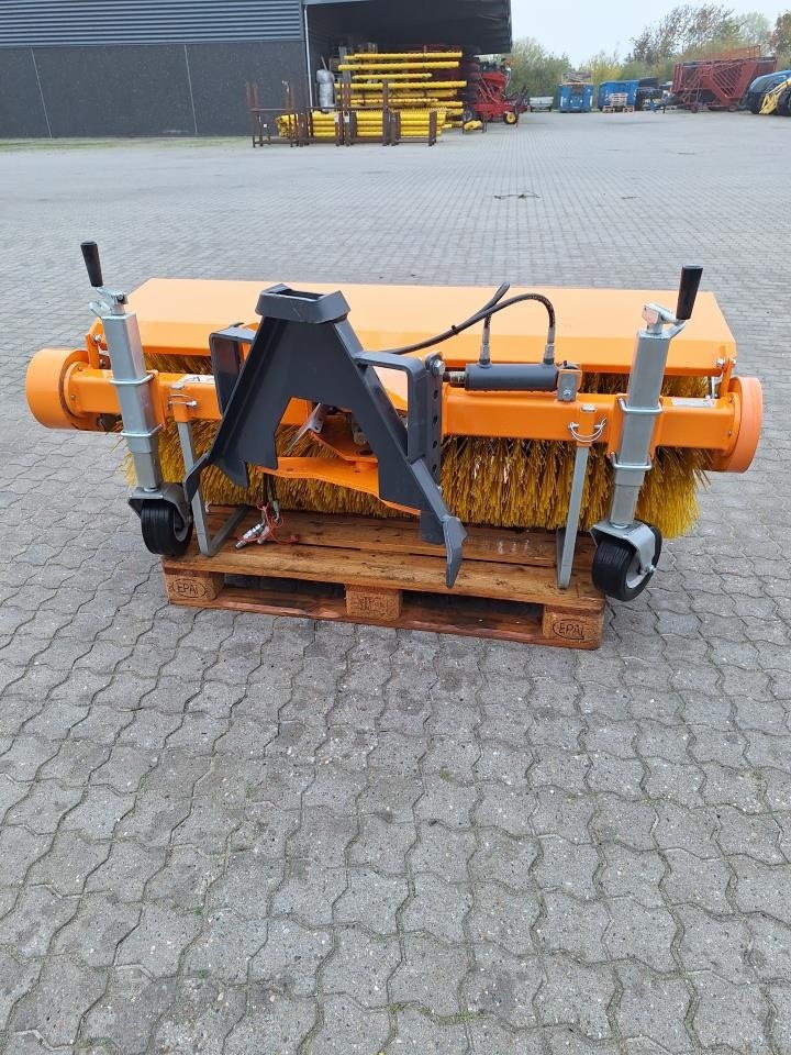 Anbaukehrmaschine des Typs Sonstige FM 1500 P, Gebrauchtmaschine in Maribo (Bild 8)