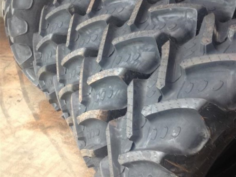 Reifen des Typs BKT 380/85R28 (14.9R28), Gebrauchtmaschine in Rødekro (Bild 1)