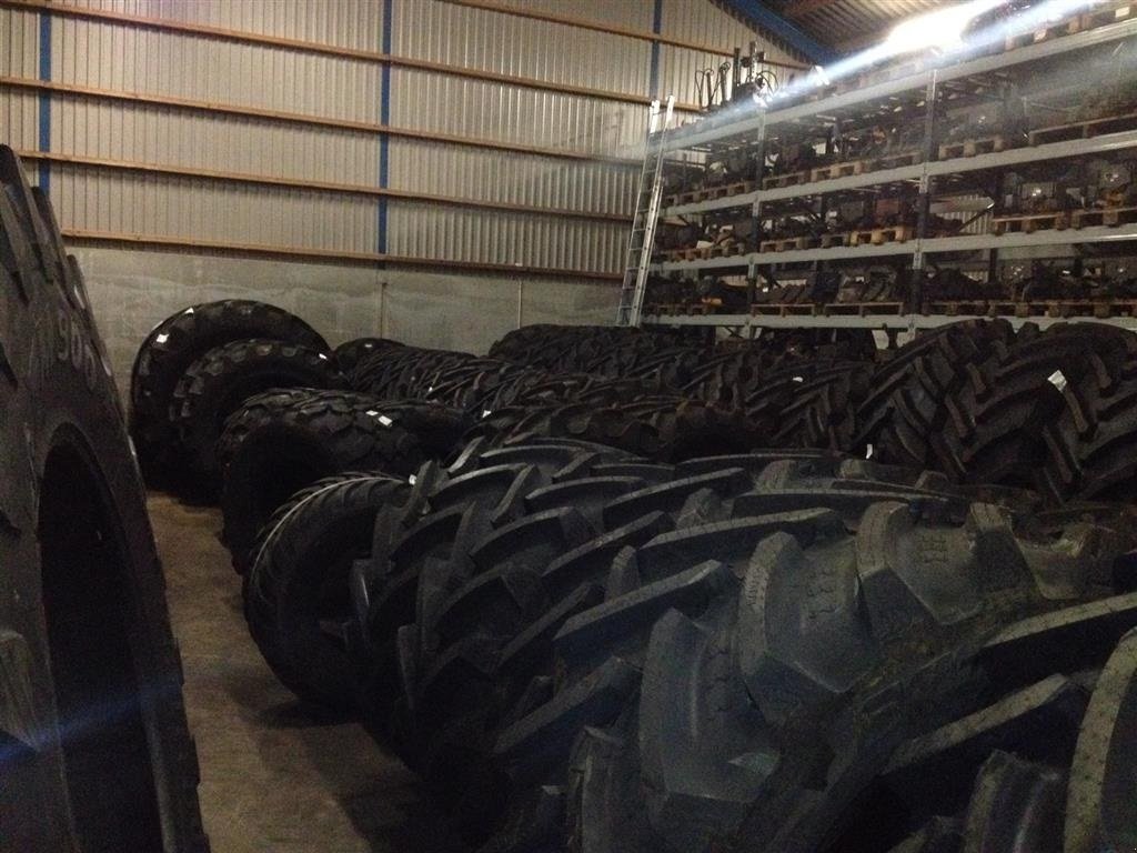 Reifen des Typs BKT 710/50R26.5 FL 630, Gebrauchtmaschine in Rødekro (Bild 3)