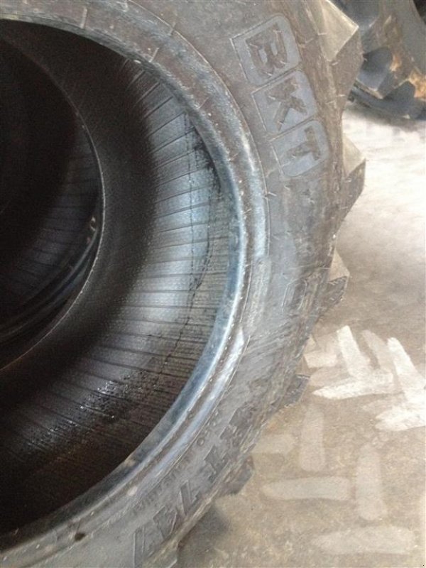 Reifen des Typs BKT 460/70R24 Nye, Gebrauchtmaschine in Rødekro (Bild 4)