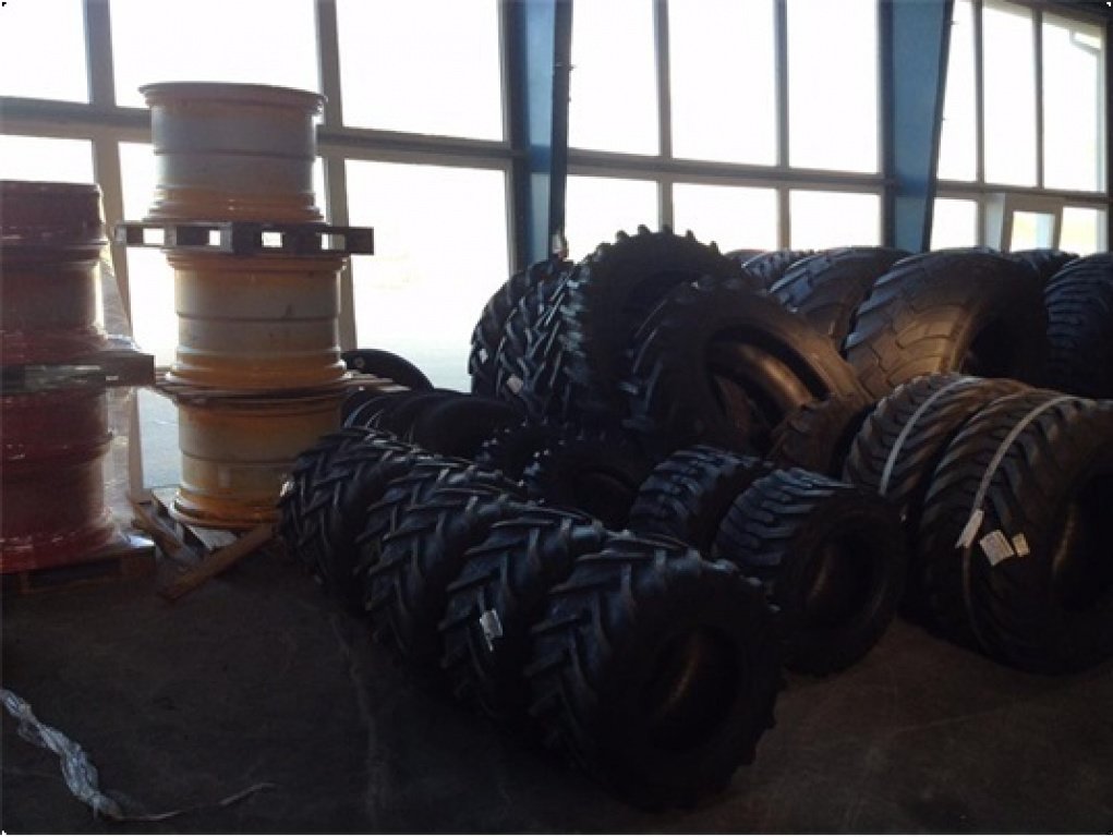 Reifen des Typs BKT 710/70R42 Nye, Gebrauchtmaschine in Rødekro (Bild 3)