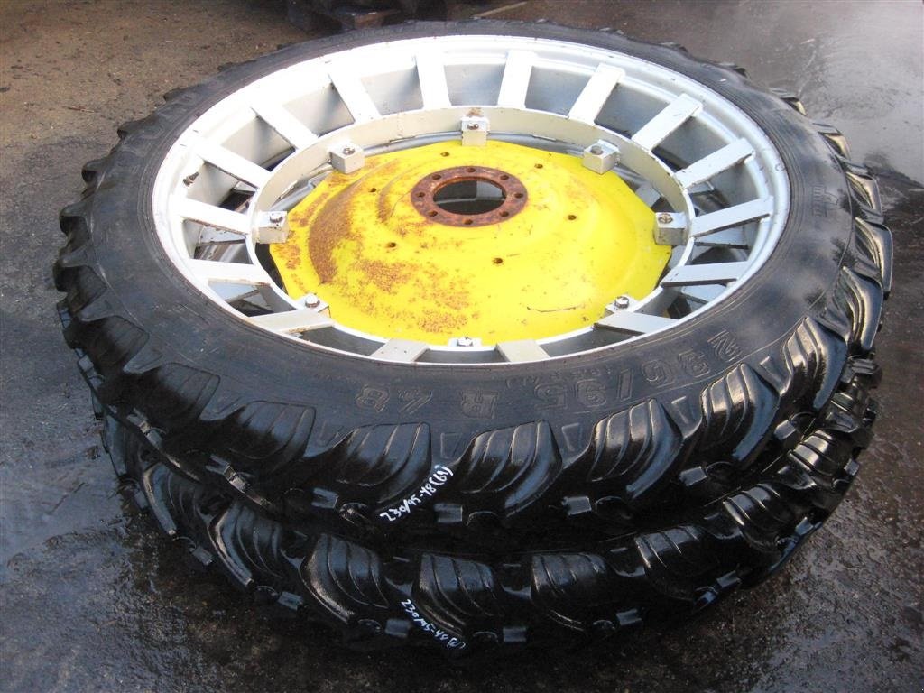 Pflegerad des Typs Taurus 230/95-48  9.5R48 (61), Gebrauchtmaschine in Videbæk (Bild 1)